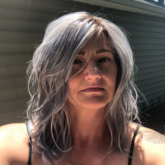 Meet your Posher, Kelli - Picture 2 of 7